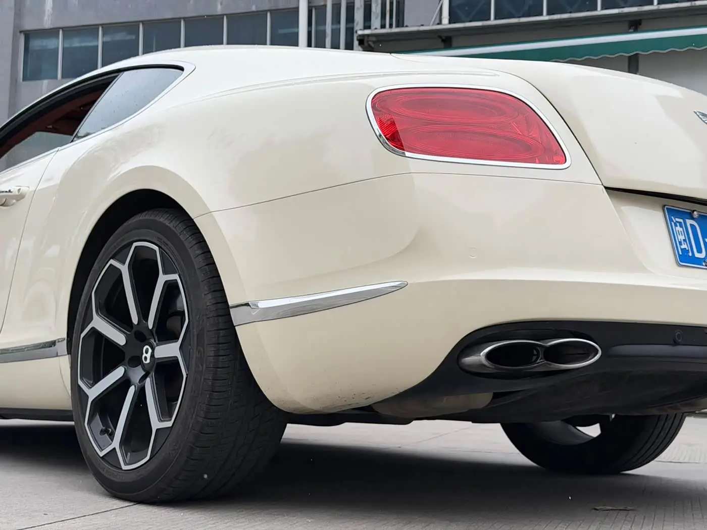 Bentley Continental 2013 — Şəkil 13/13
