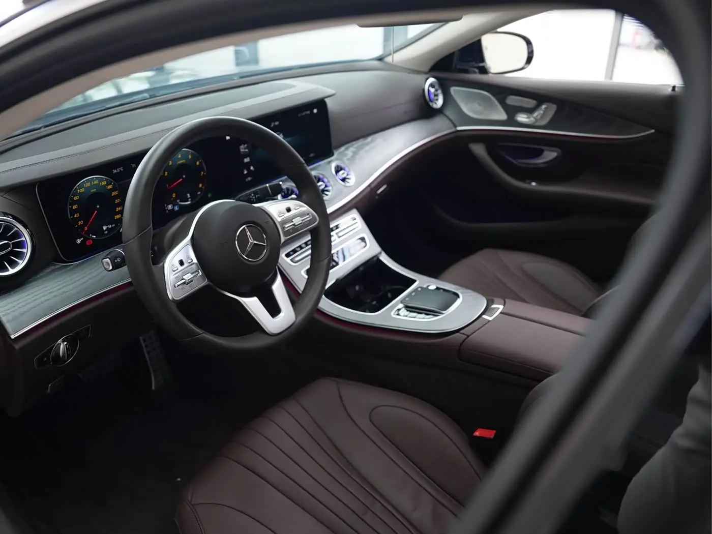 Mercedes-Benz CLS 2021 — Photo 4/18