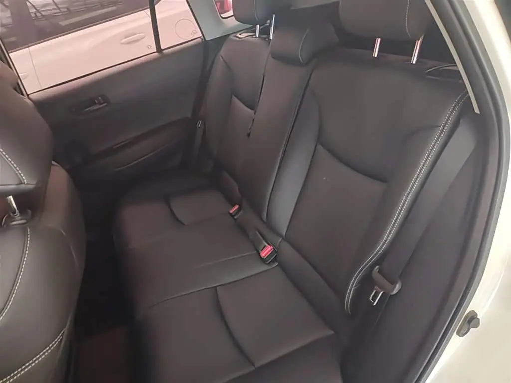 Toyota Corolla Cross 2023 — Şəkil 17/20