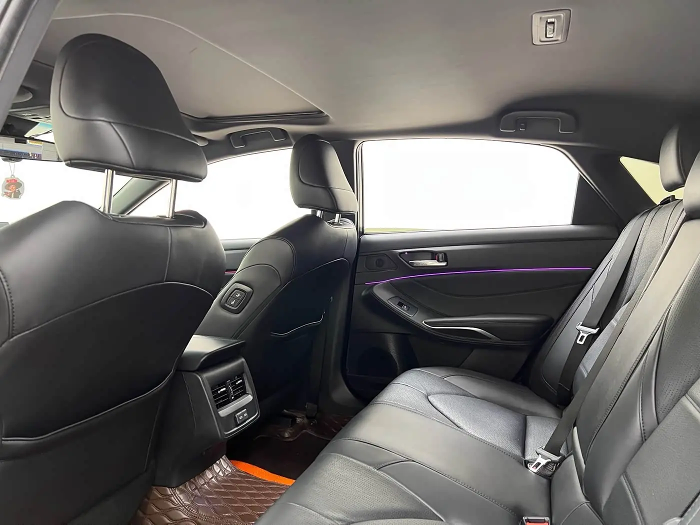 Toyota Avalon 2023 — Фото 12/20