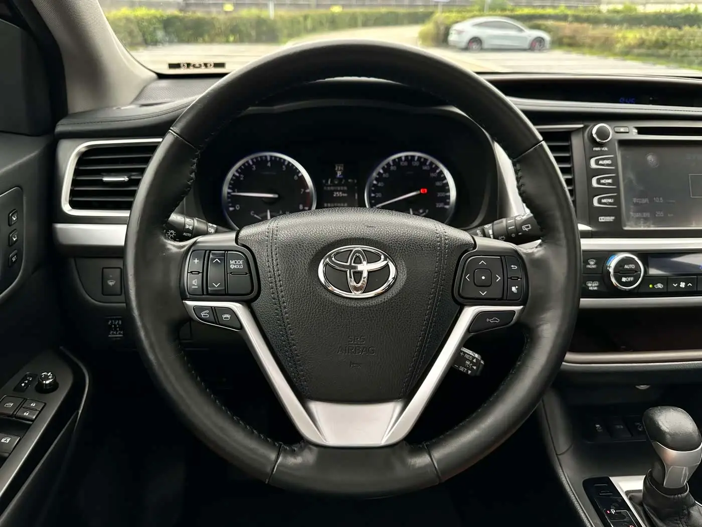 Toyota Highlander 2017 — Фото 18/20