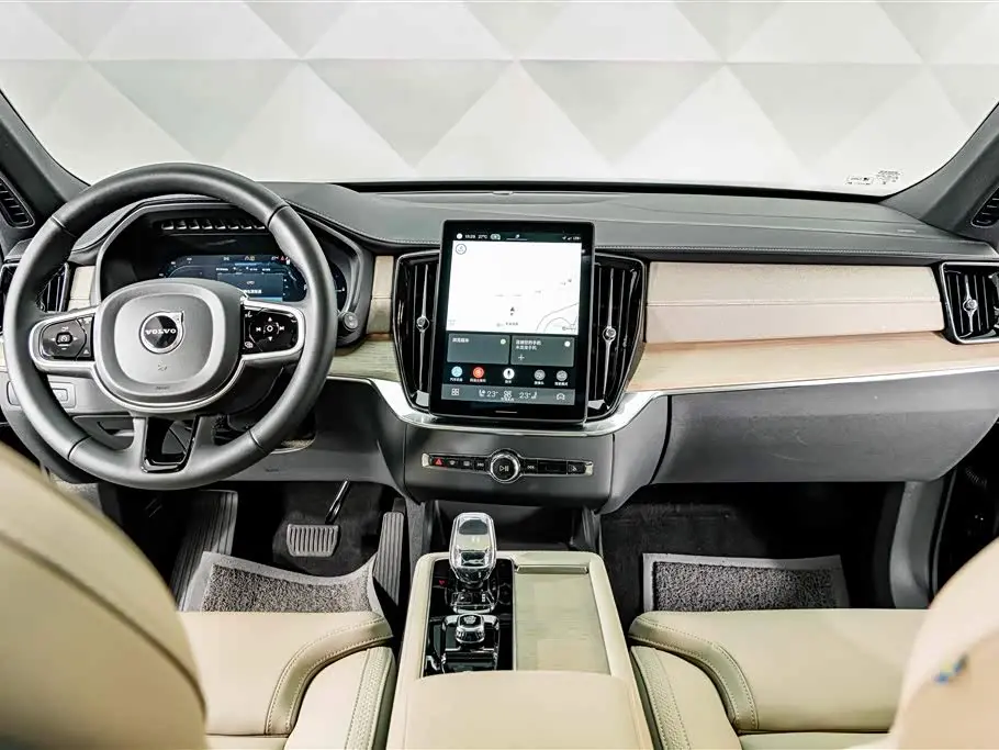 Volvo XC90 Plug-in Hybrid 2026 — Photo 13/20