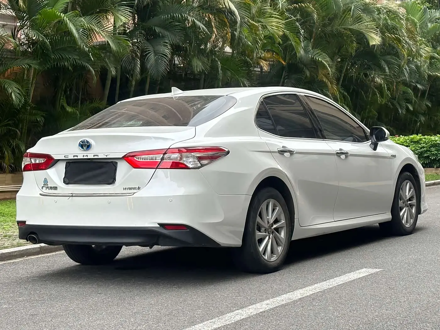 Toyota Camry 2021 — Şəkil 2/17