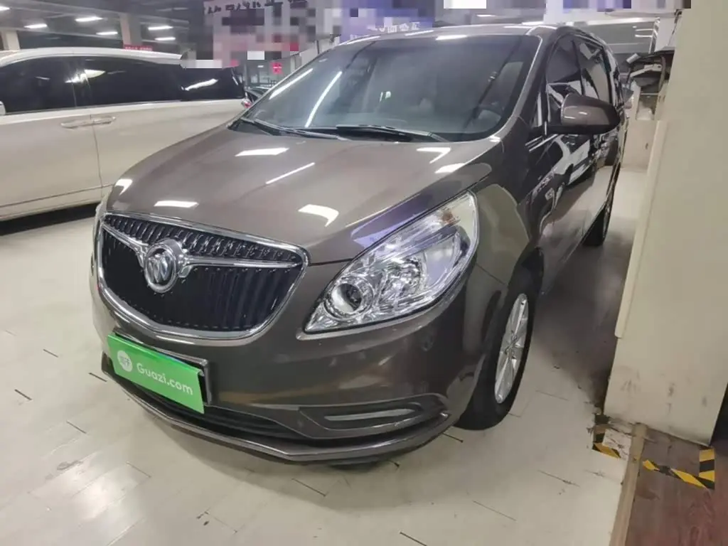 Buick GL8 2019 — Photo 1/20