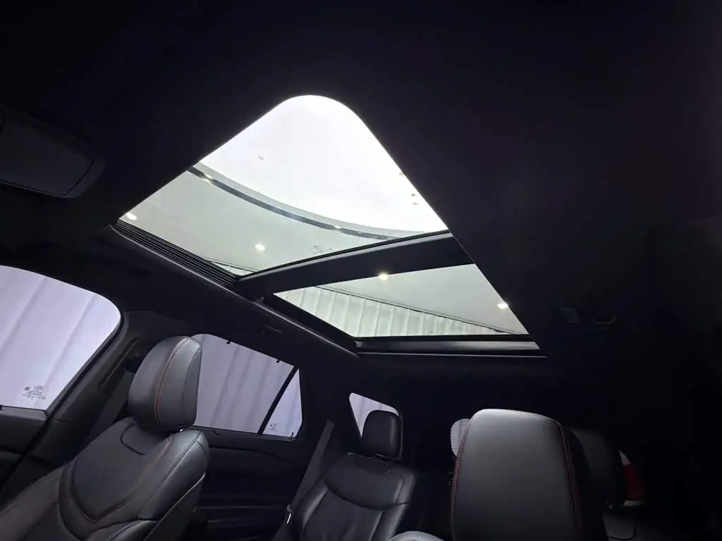 Ford Explorer 2020 — Фото 12/17