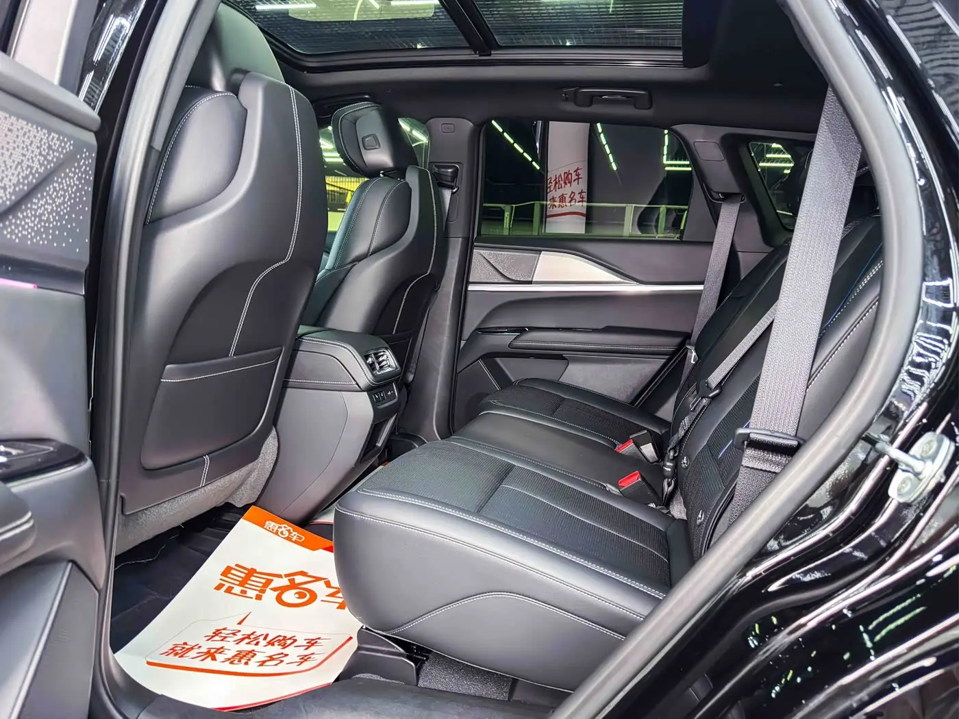 Cadillac XT5 2026 — Photo 8/13