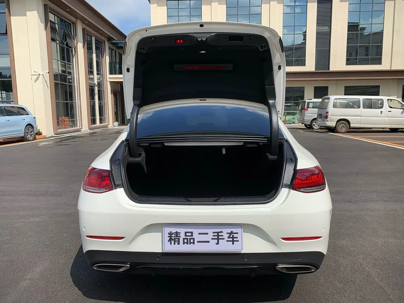 Mercedes-Benz CLS 2020 — Photo 8/20