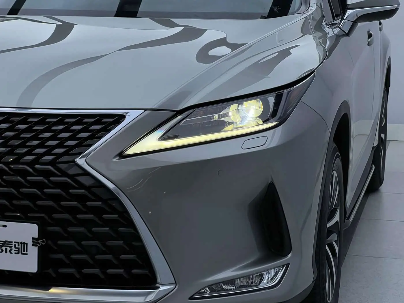 Lexus RX 2022 — Şəkil 5/9