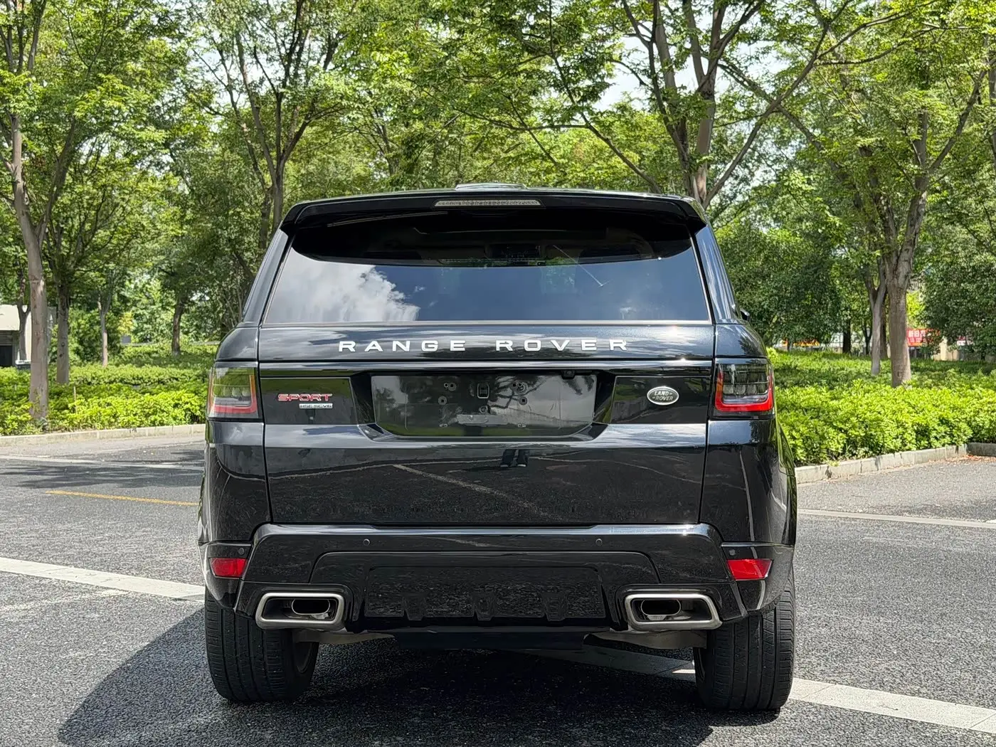 Land Rover Range Rover Sport 2016 — Photo 8/10