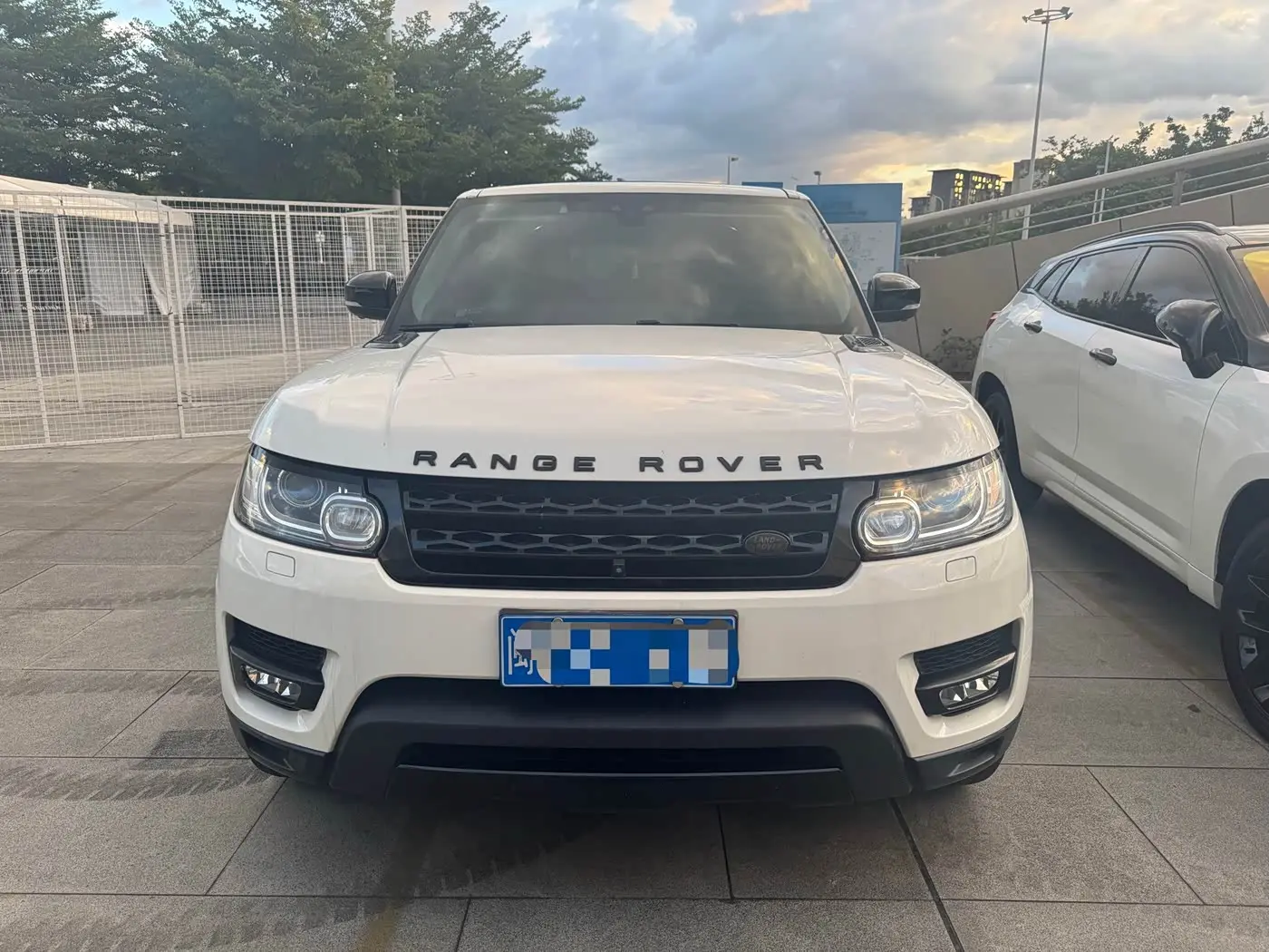 Land Rover Range Rover Sport 2017 — Фото 2/9