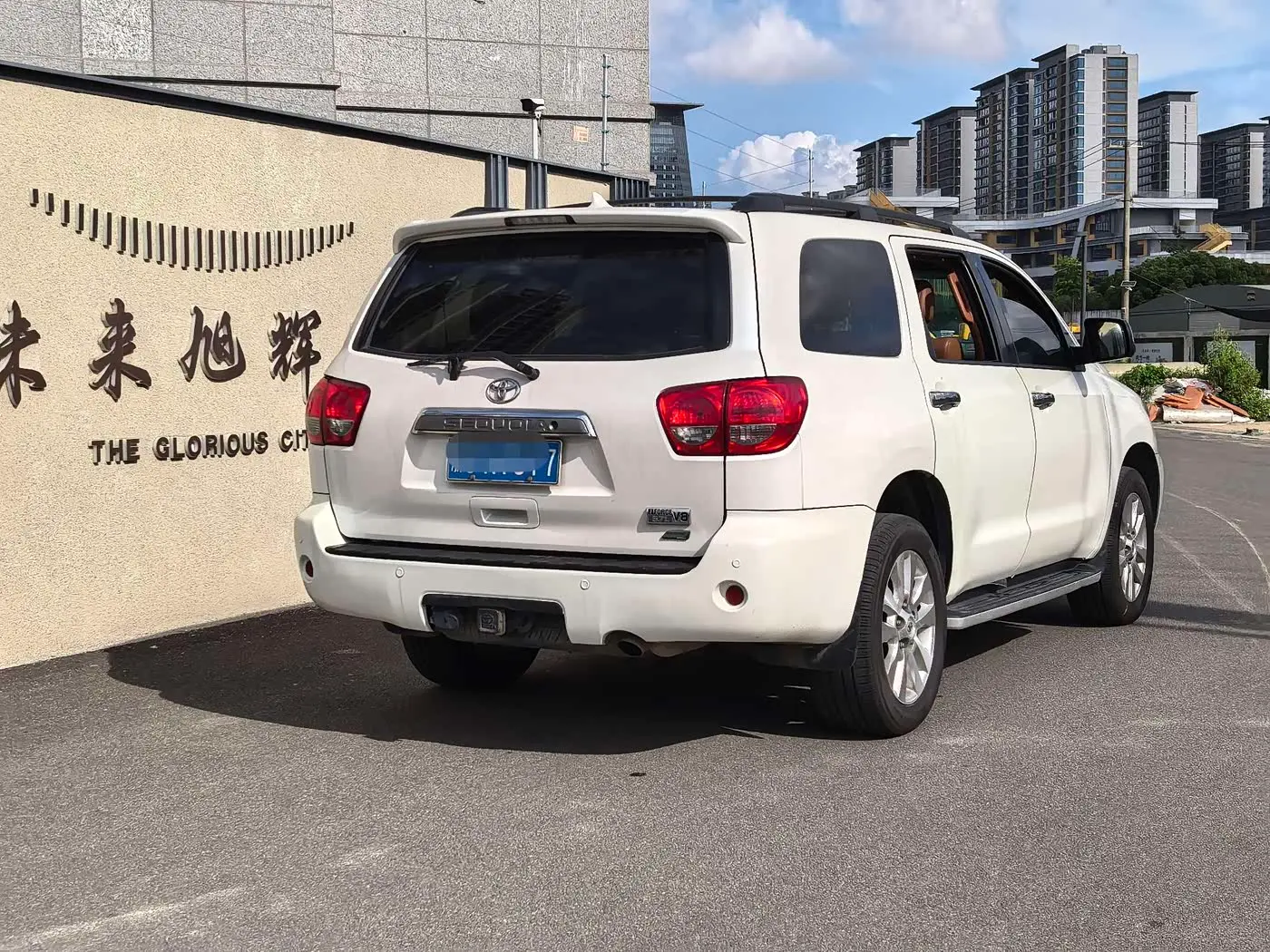 Toyota Sequoia 2014 — Photo 9/11