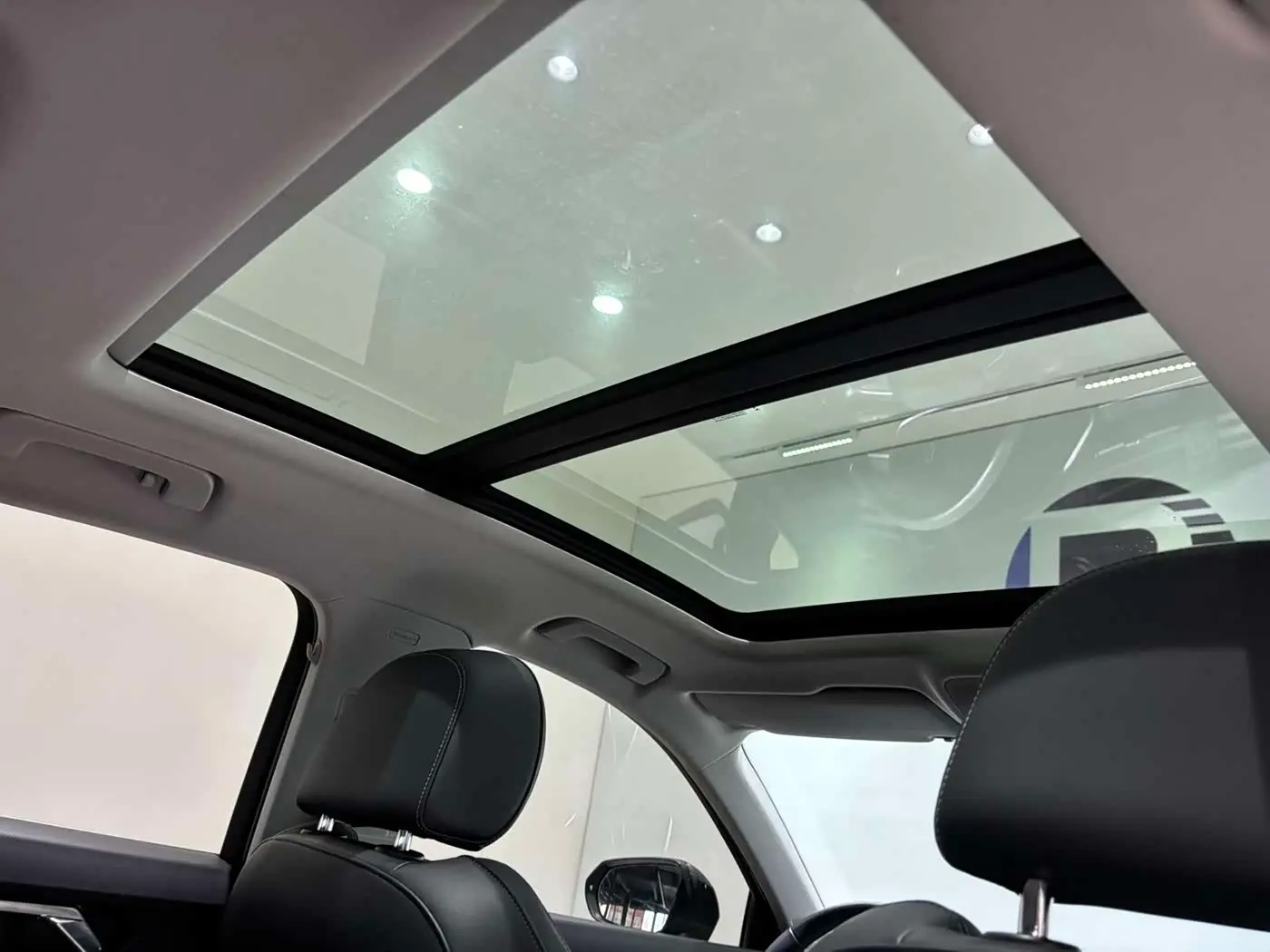 Audi Q3 2023 — Фото 19/20