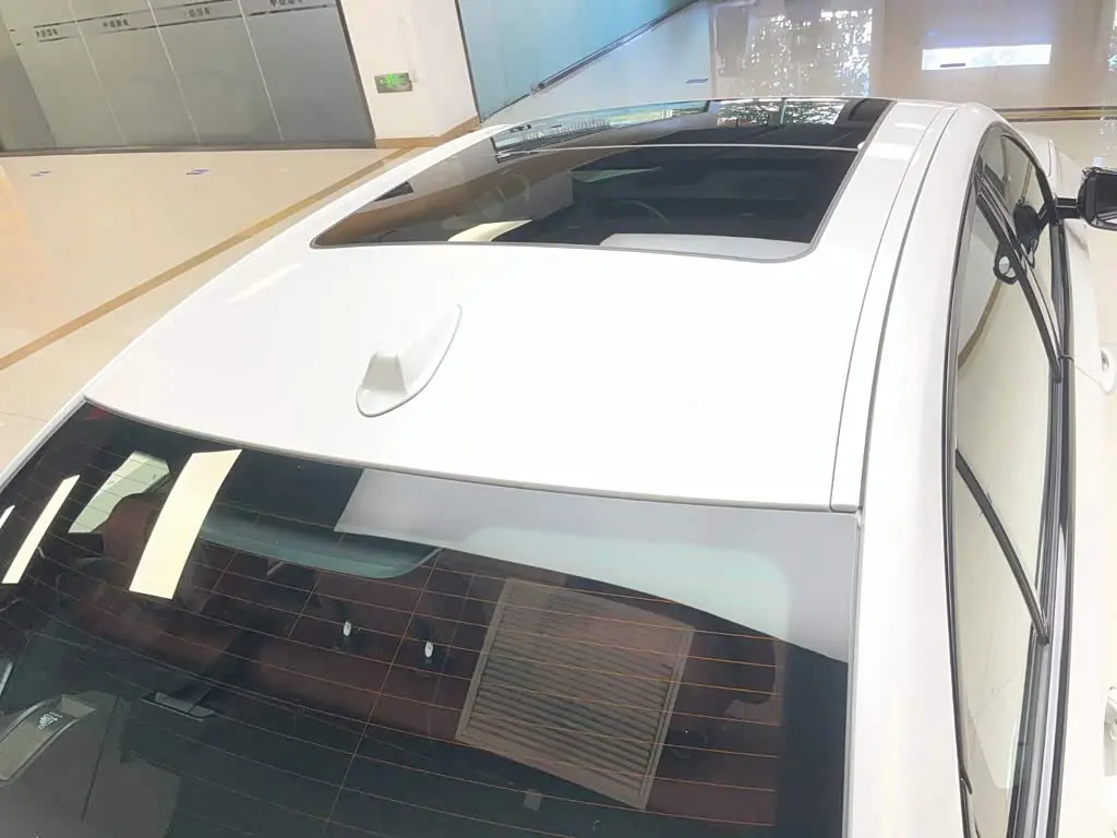 BMW 3 Series 2024 — Photo 6/20