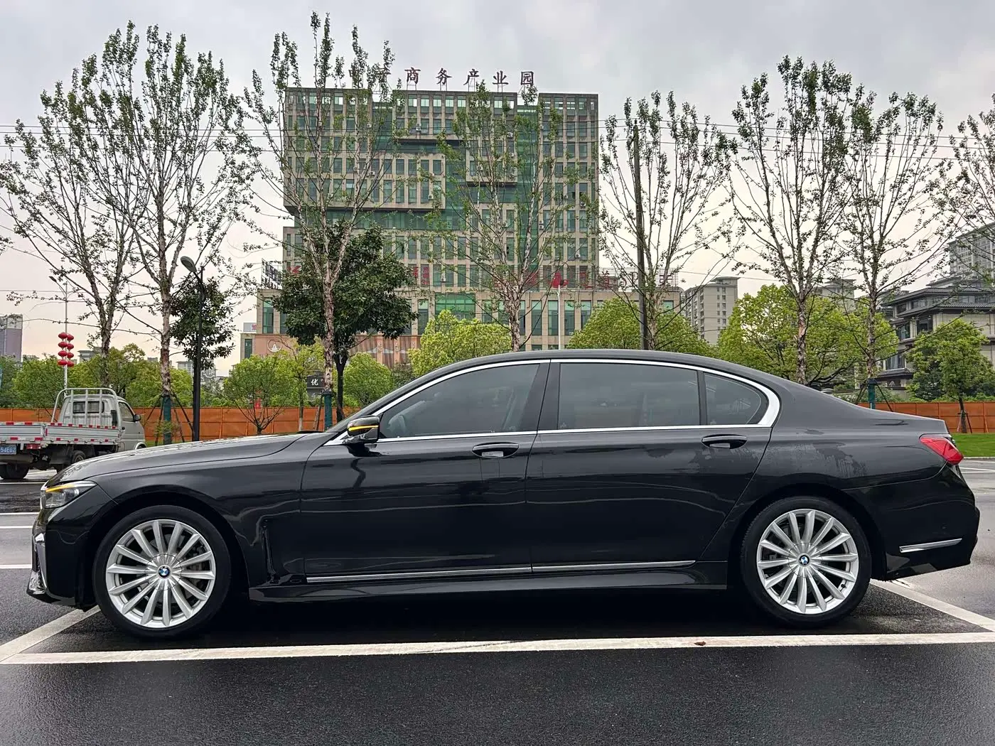 BMW 7 Series 2017 — Photo 3/20