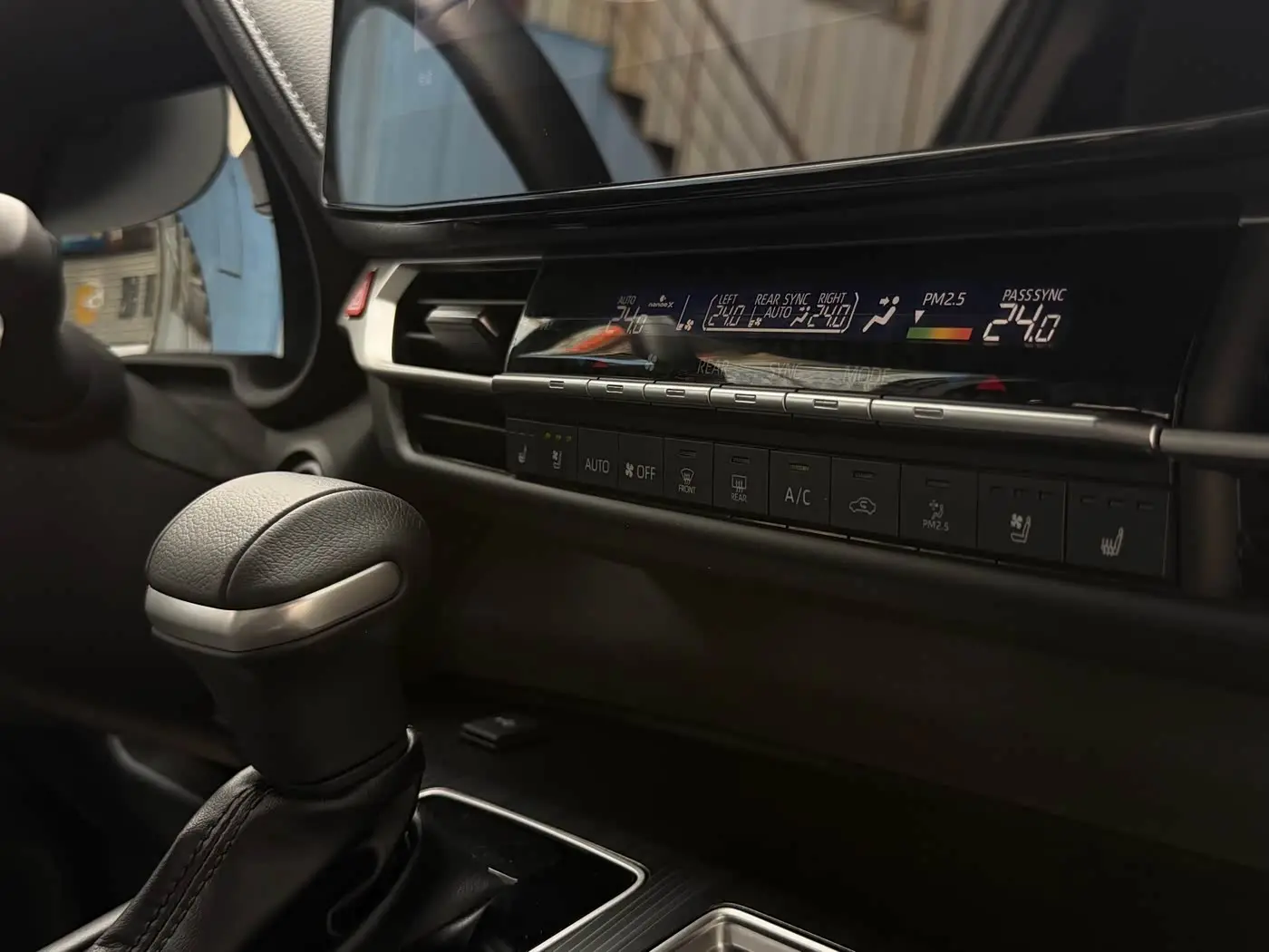 Toyota Sienna 2024 — Şəkil 14/19
