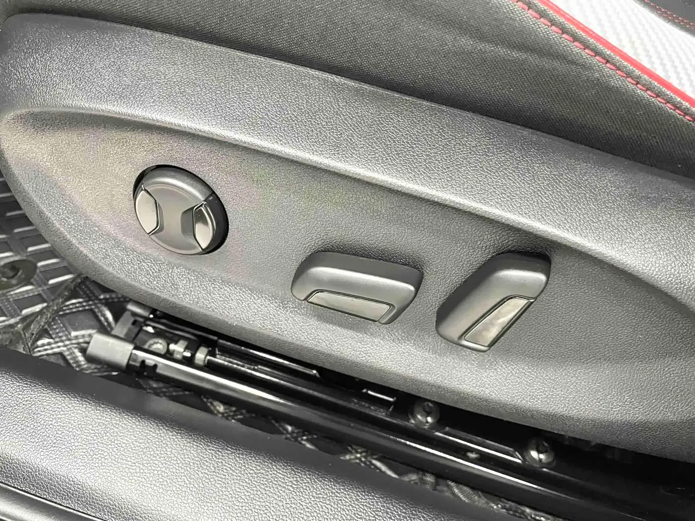 Volkswagen Lamando 2023 — Photo 11/20