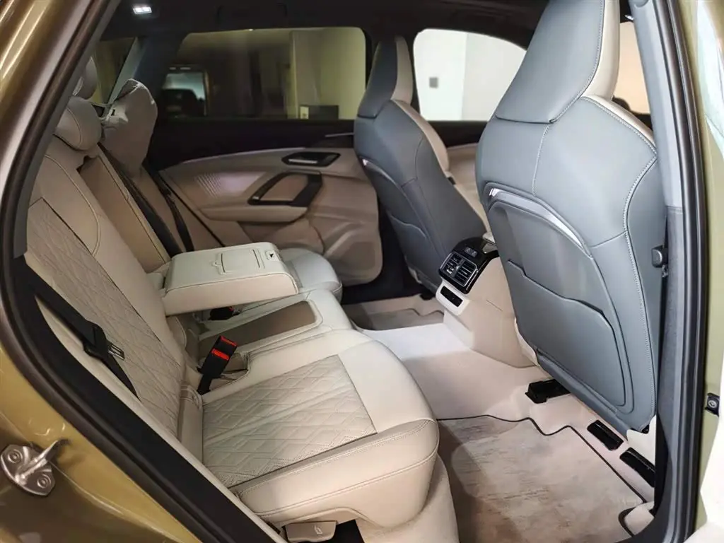Audi Q5L 2026 — Photo 12/15