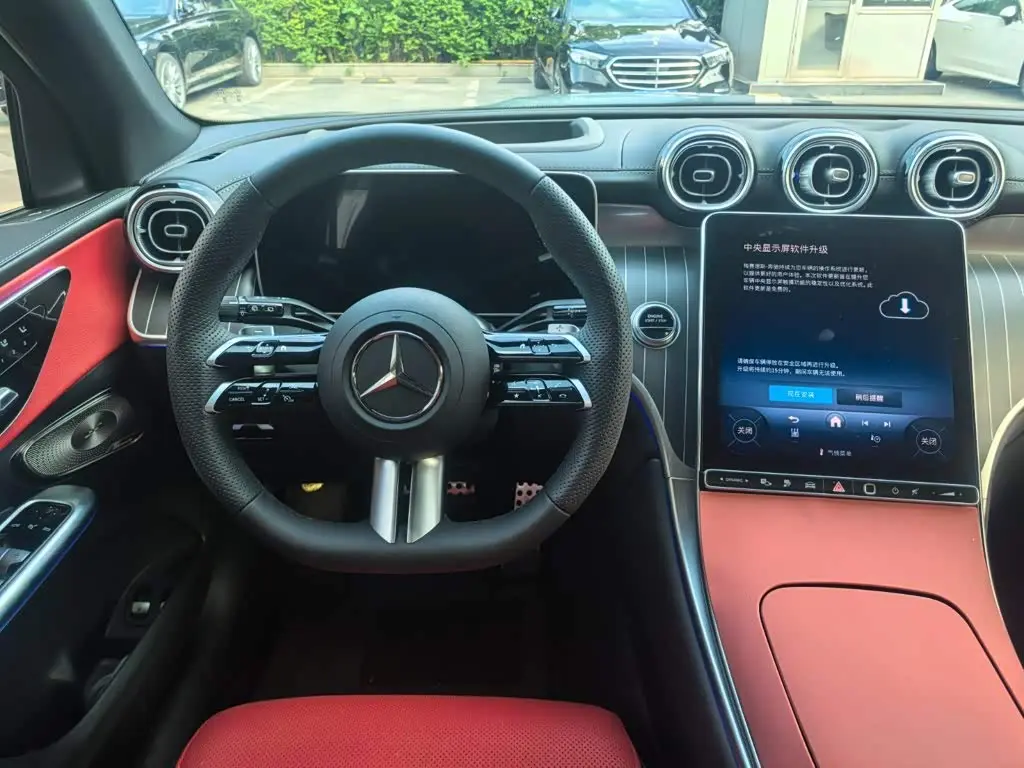 Mercedes-Benz GLC New Energy 2026 — Photo 11/20
