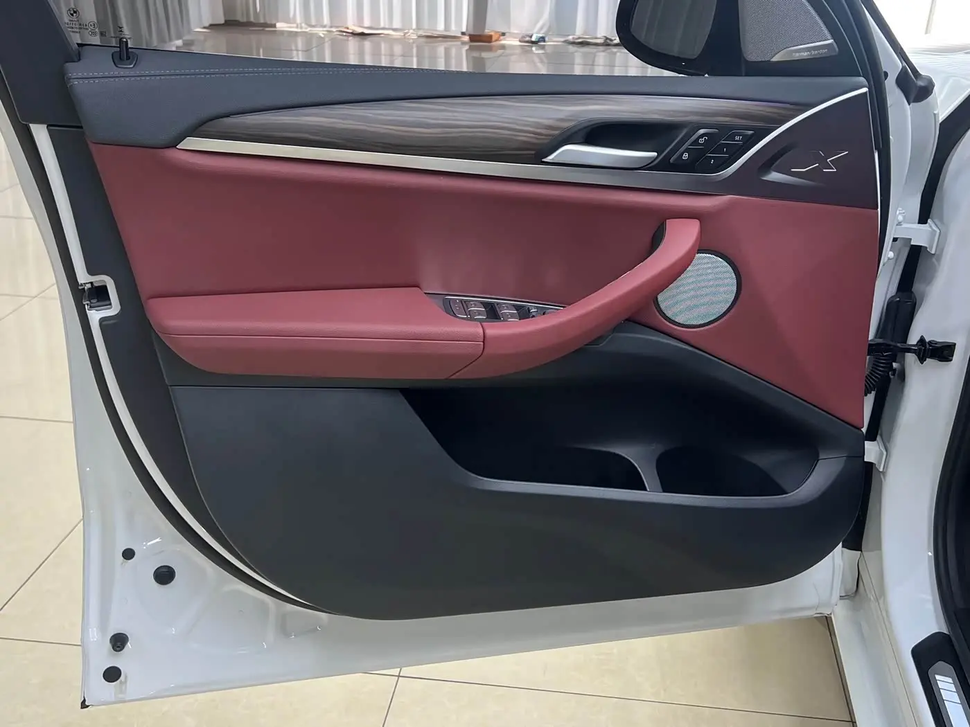 BMW X3 2023 — Photo 8/20