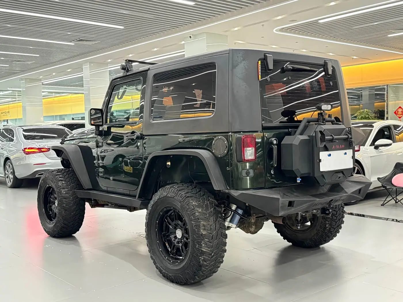 Jeep Wrangler 2010 — Şəkil 4/16