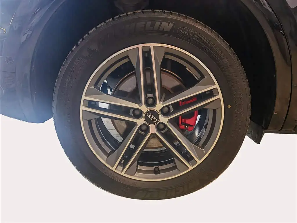 Audi Q5L Sportback 2023 — Photo 14/17