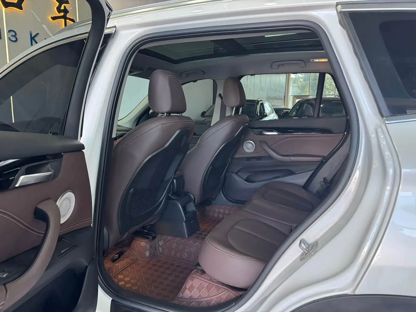 BMW X1 2022 — Photo 5/9