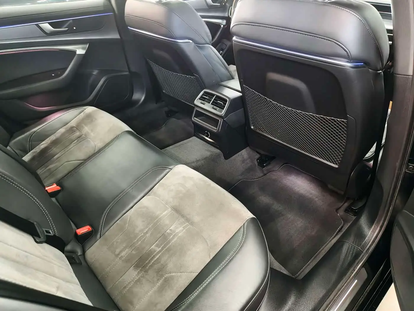 Audi A6L 2021 — Photo 17/20