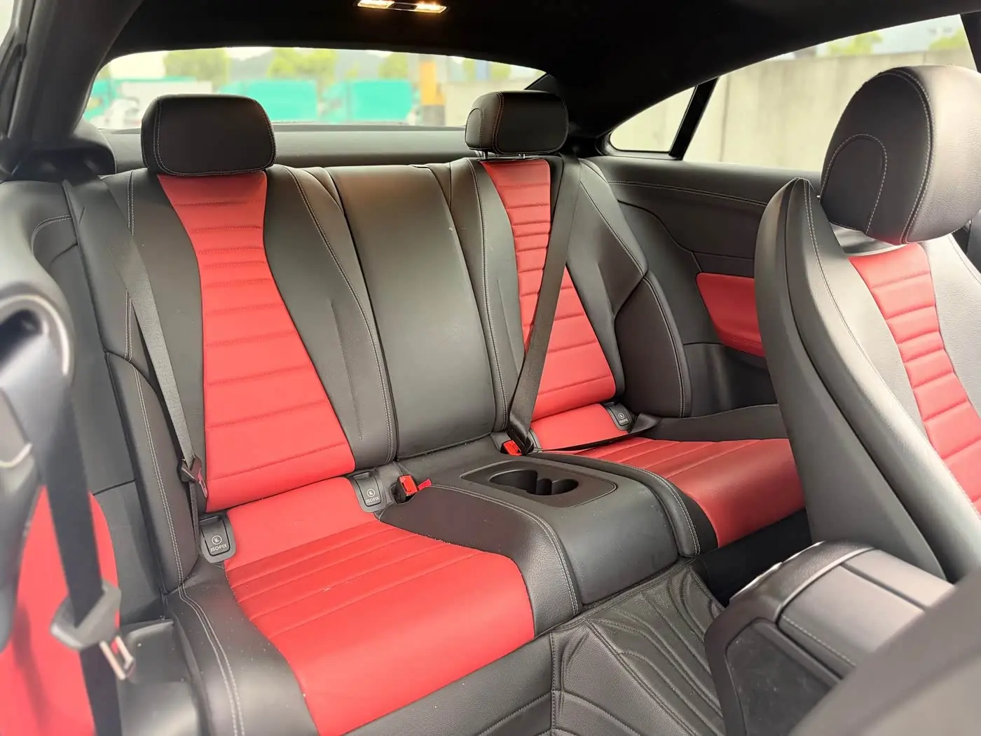 Mercedes-Benz E-Class 2022 — Photo 6/11