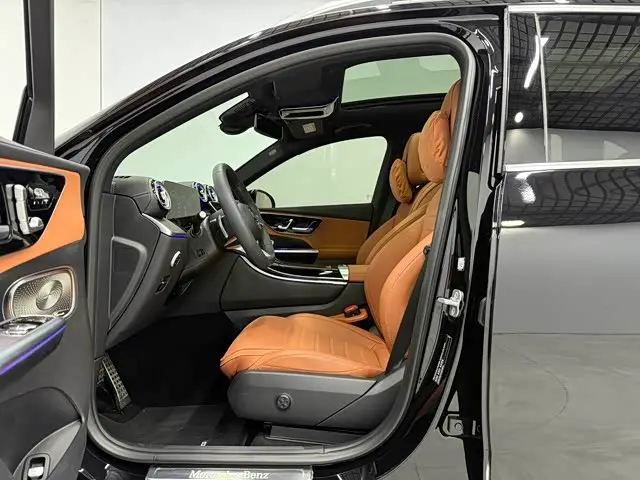 Mercedes-Benz GLC 2025 — Photo 7/12