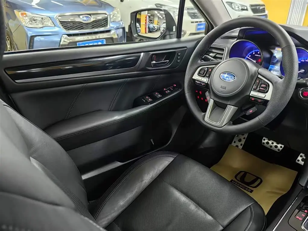 Subaru Legacy 2017 — Photo 19/20