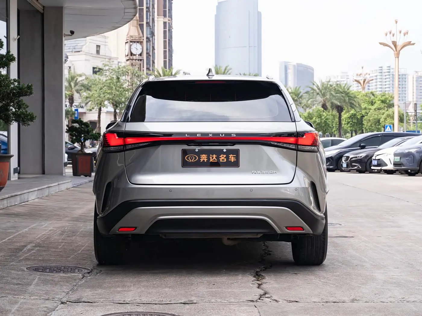 Lexus RX 2025 — Photo 5/20