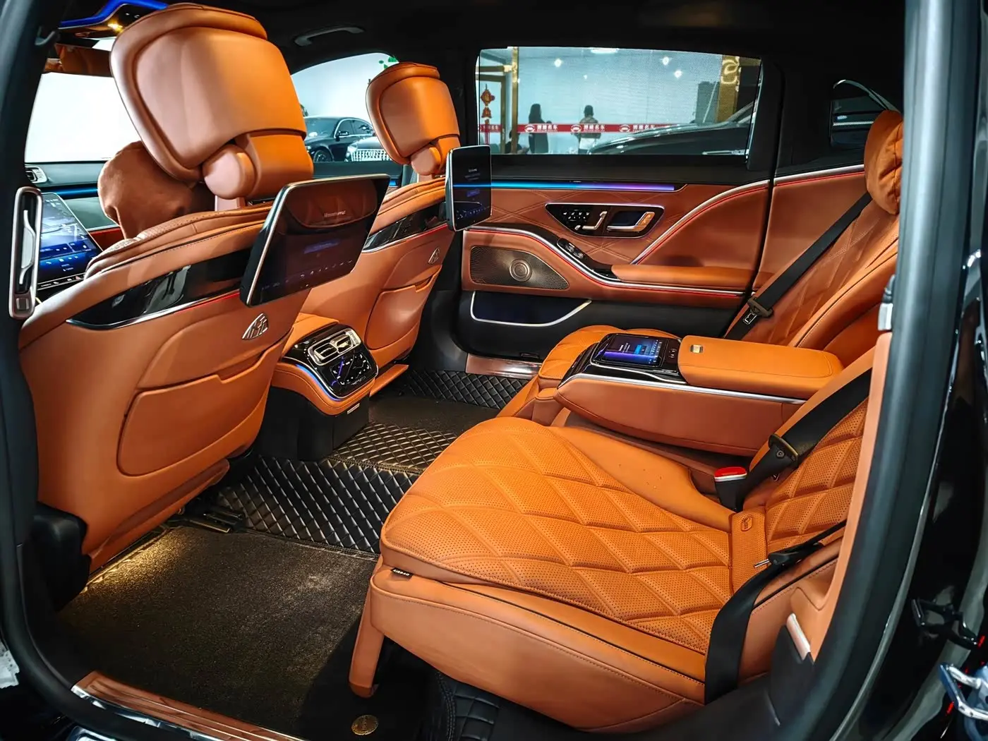 Mercedes-Benz Maybach S-Class 2023 — Фото 8/13