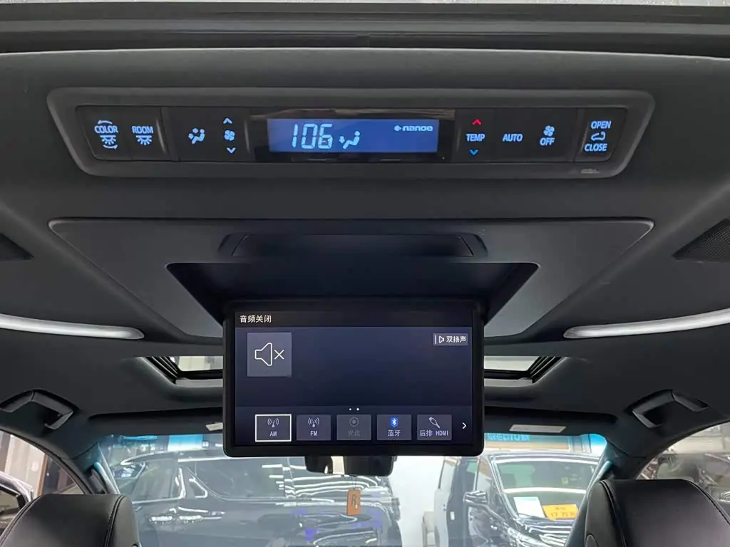 Toyota Vellfire 2022 — Photo 12/16