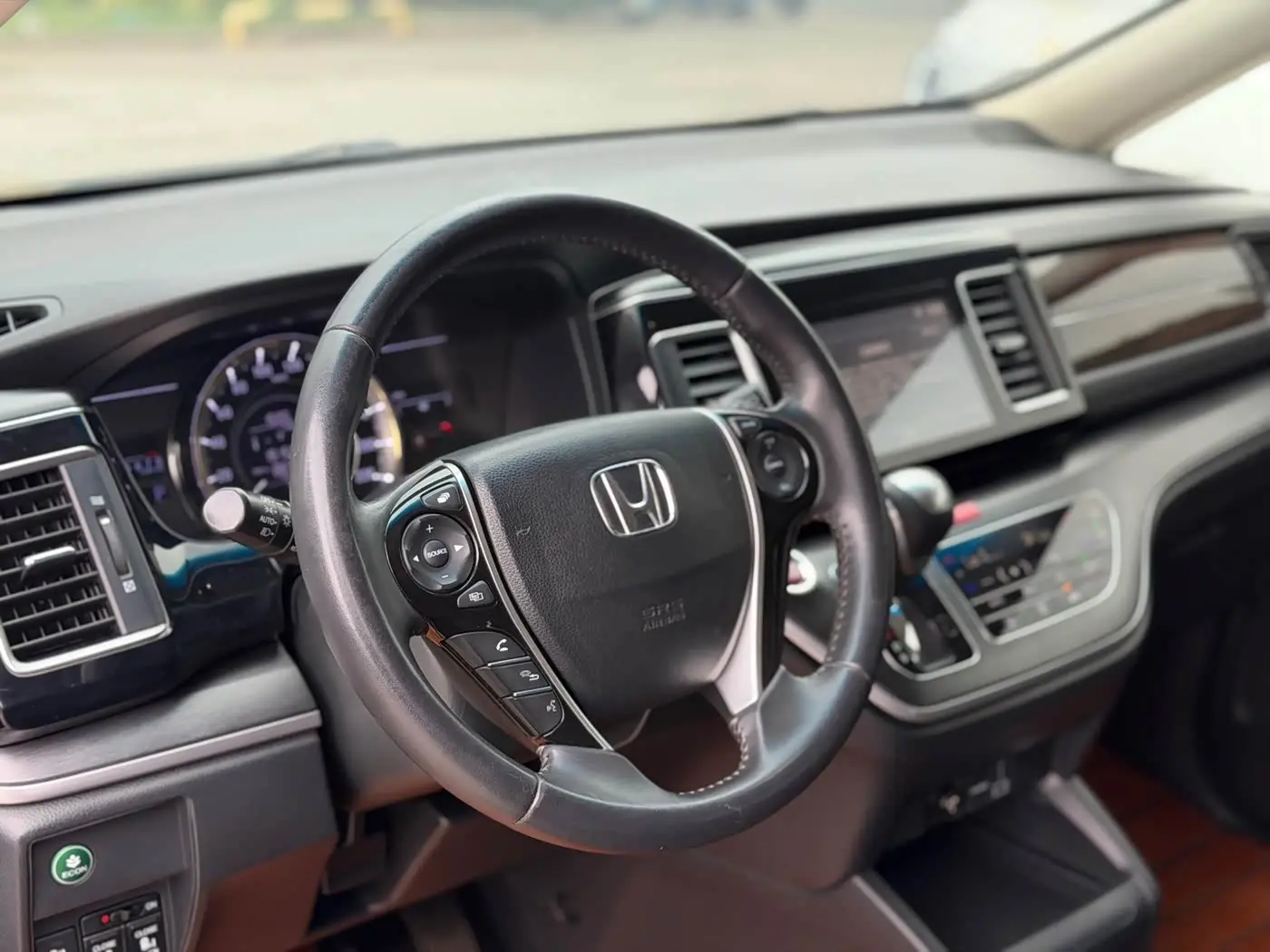 Honda Elysion 2019 — Photo 6/15