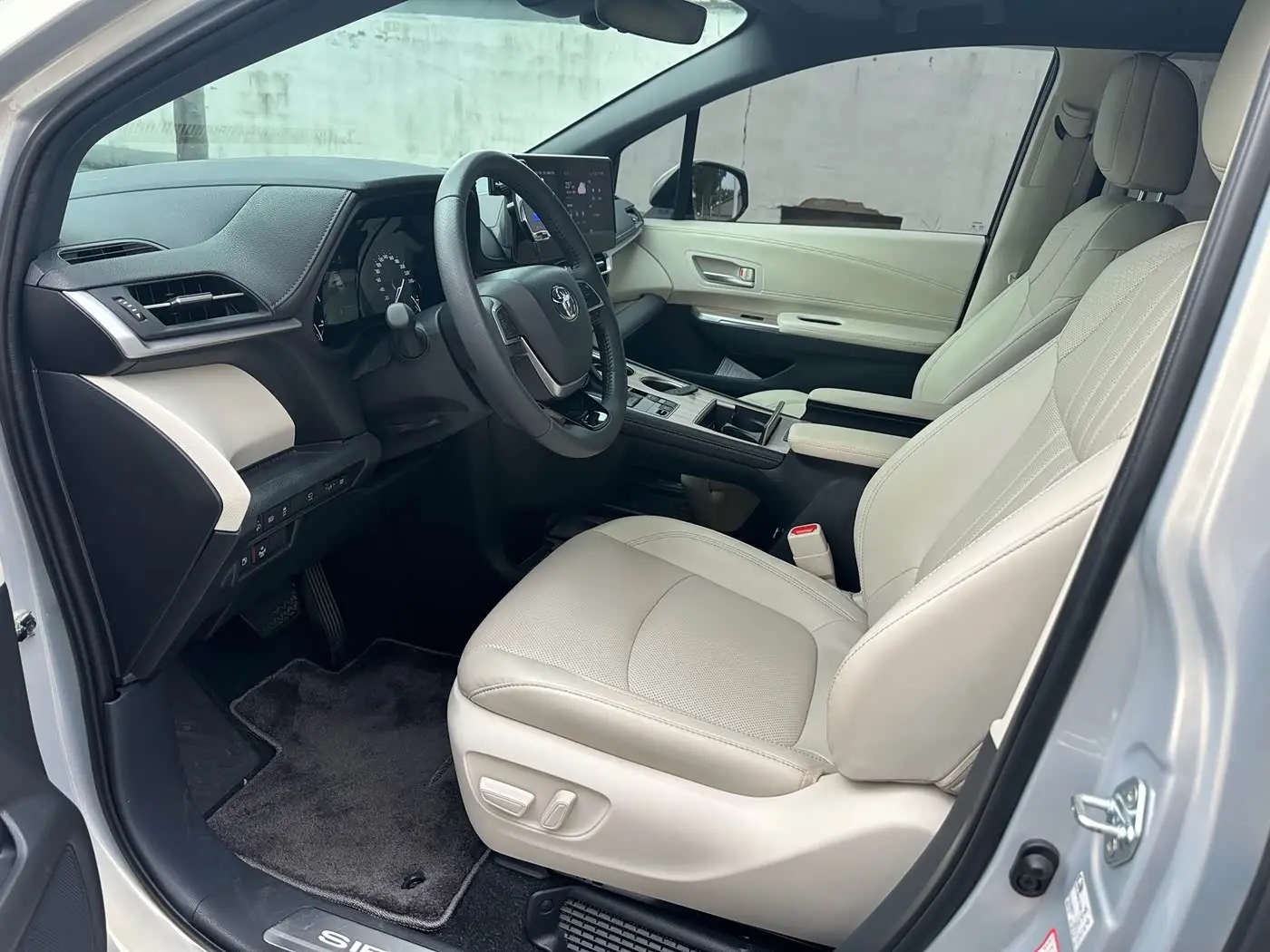 Toyota Sienna 2026 — Photo 5/20