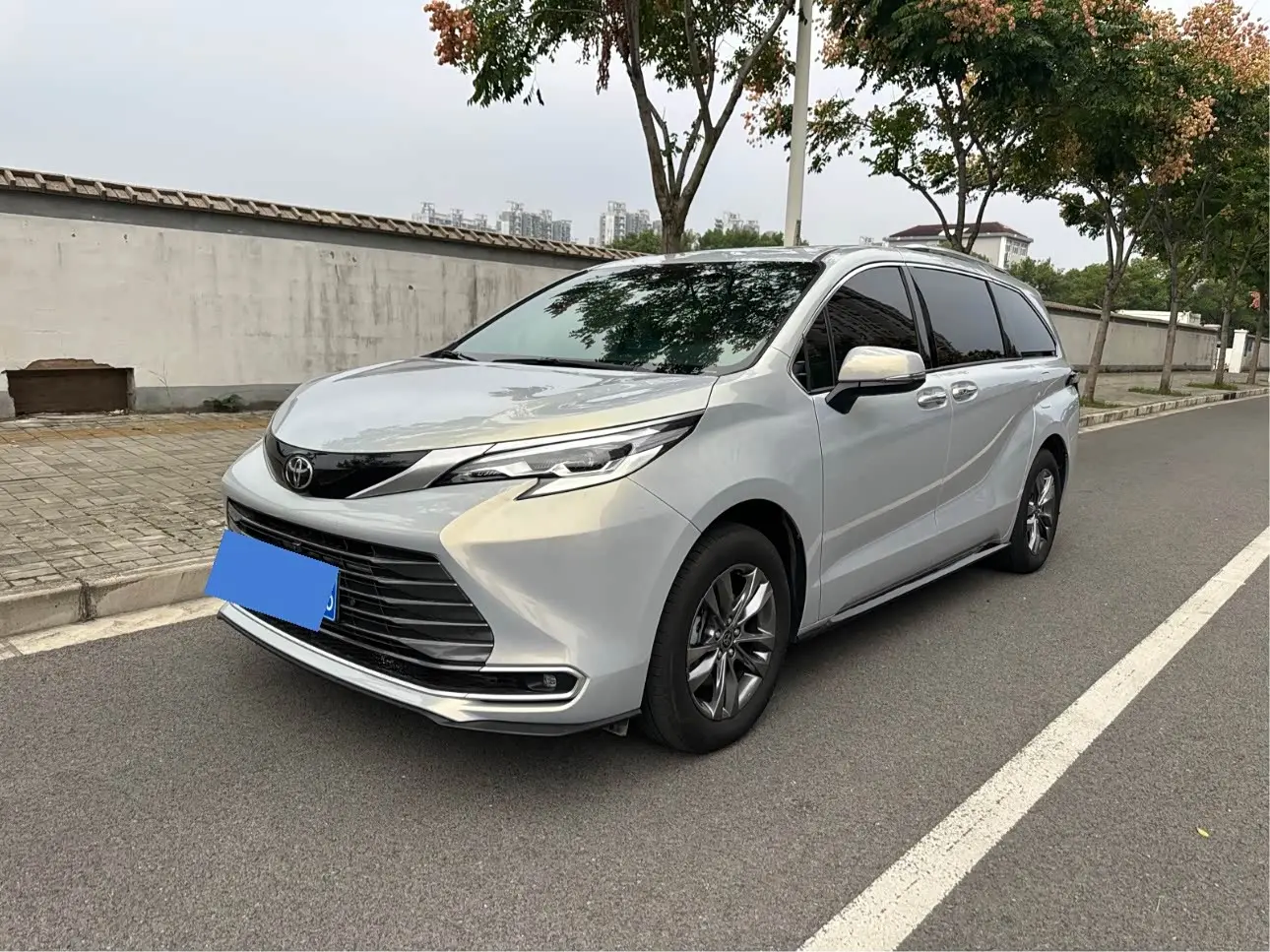 Toyota Sienna 2026 — Photo 1/20