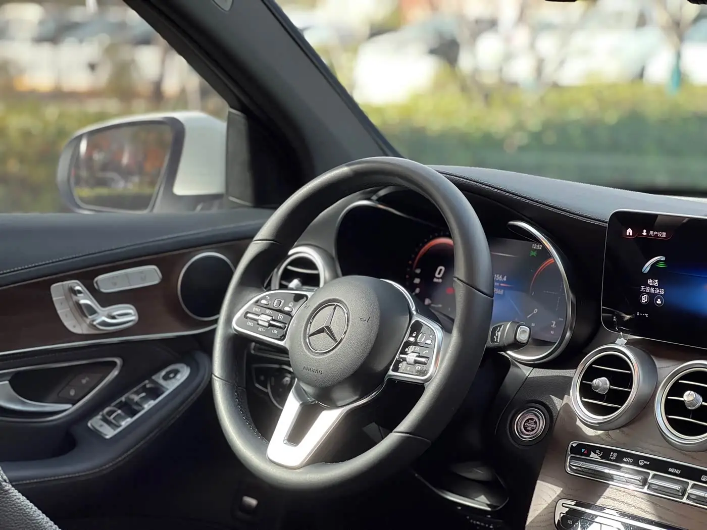 Mercedes-Benz GLC 2019 — Photo 5/17
