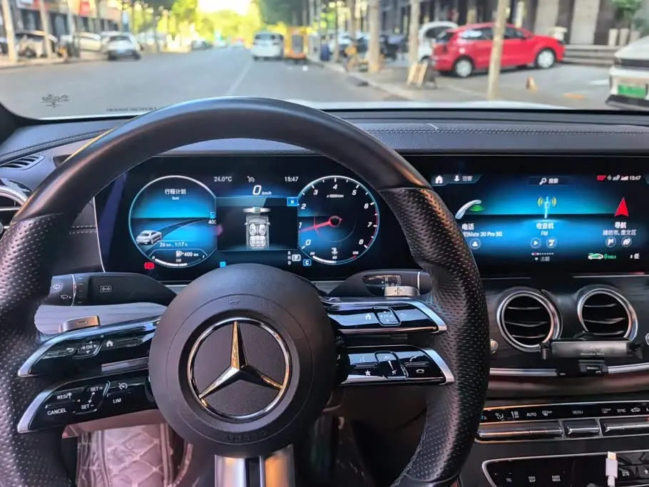 Mercedes-Benz E-Class 2022 — Фото 13/16