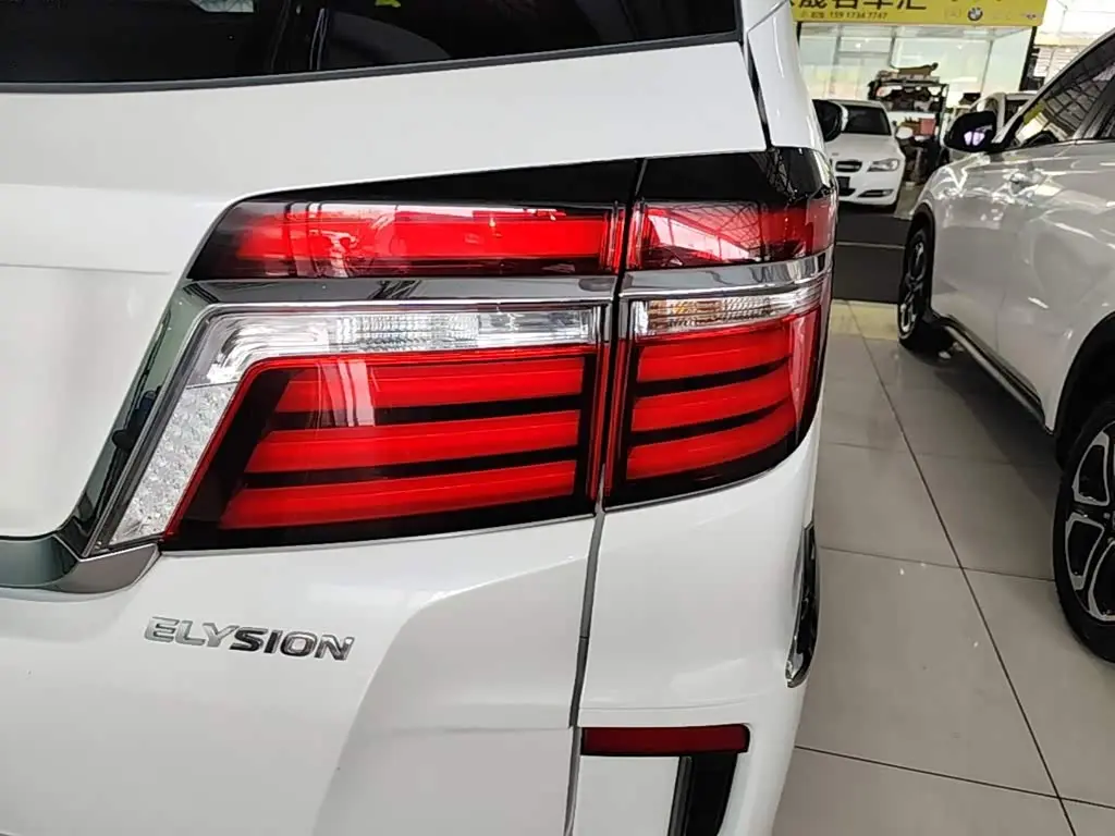 Honda Elysion 2017 — Şəkil 8/20