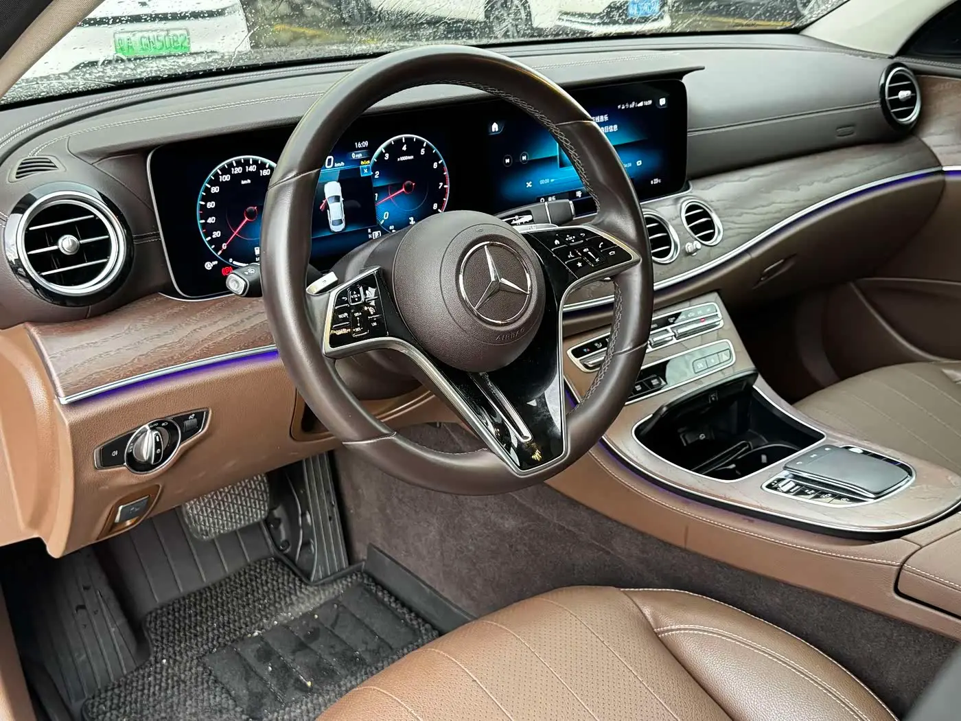 Mercedes-Benz E-Class 2023 — Фото 7/18