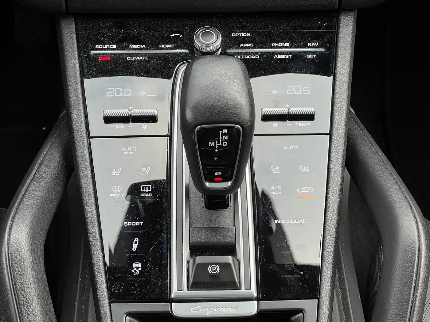 Porsche Cayenne 2018 — Photo 18/20