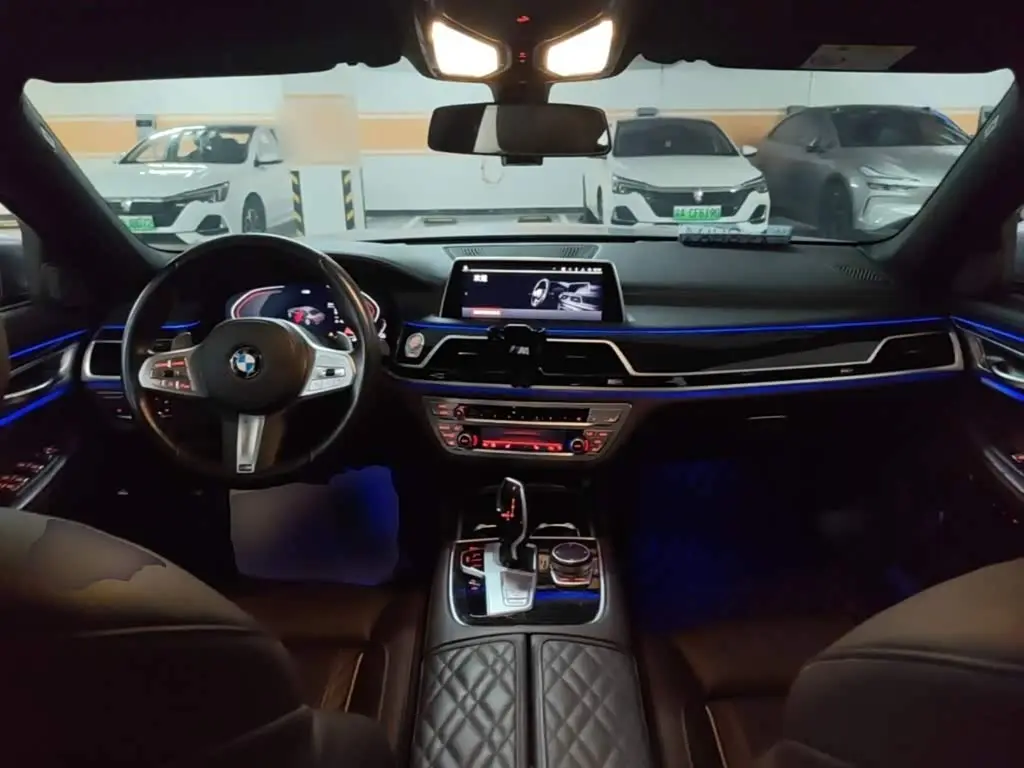 BMW 7 Series 2022 — Photo 10/20