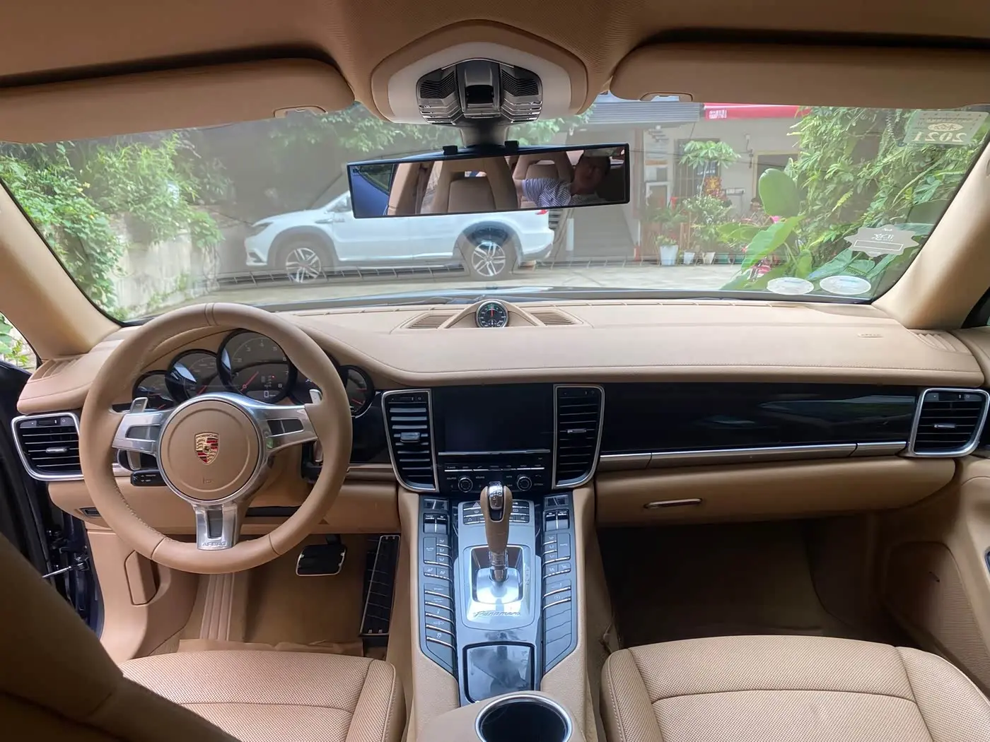 Porsche Panamera 2011 — Photo 8/20