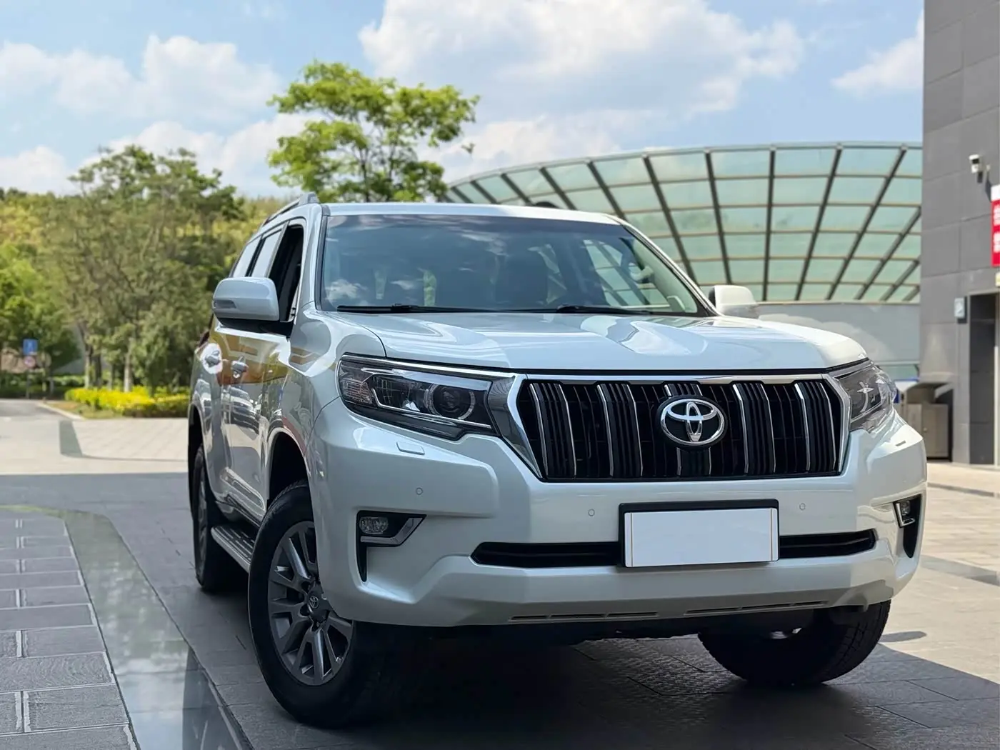 Toyota Prado 2018 — ფოტო 3/20