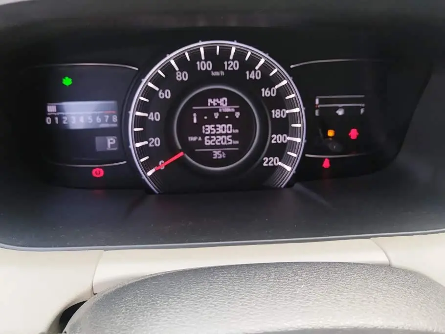 Honda Odyssey 2017 — Şəkil 14/16