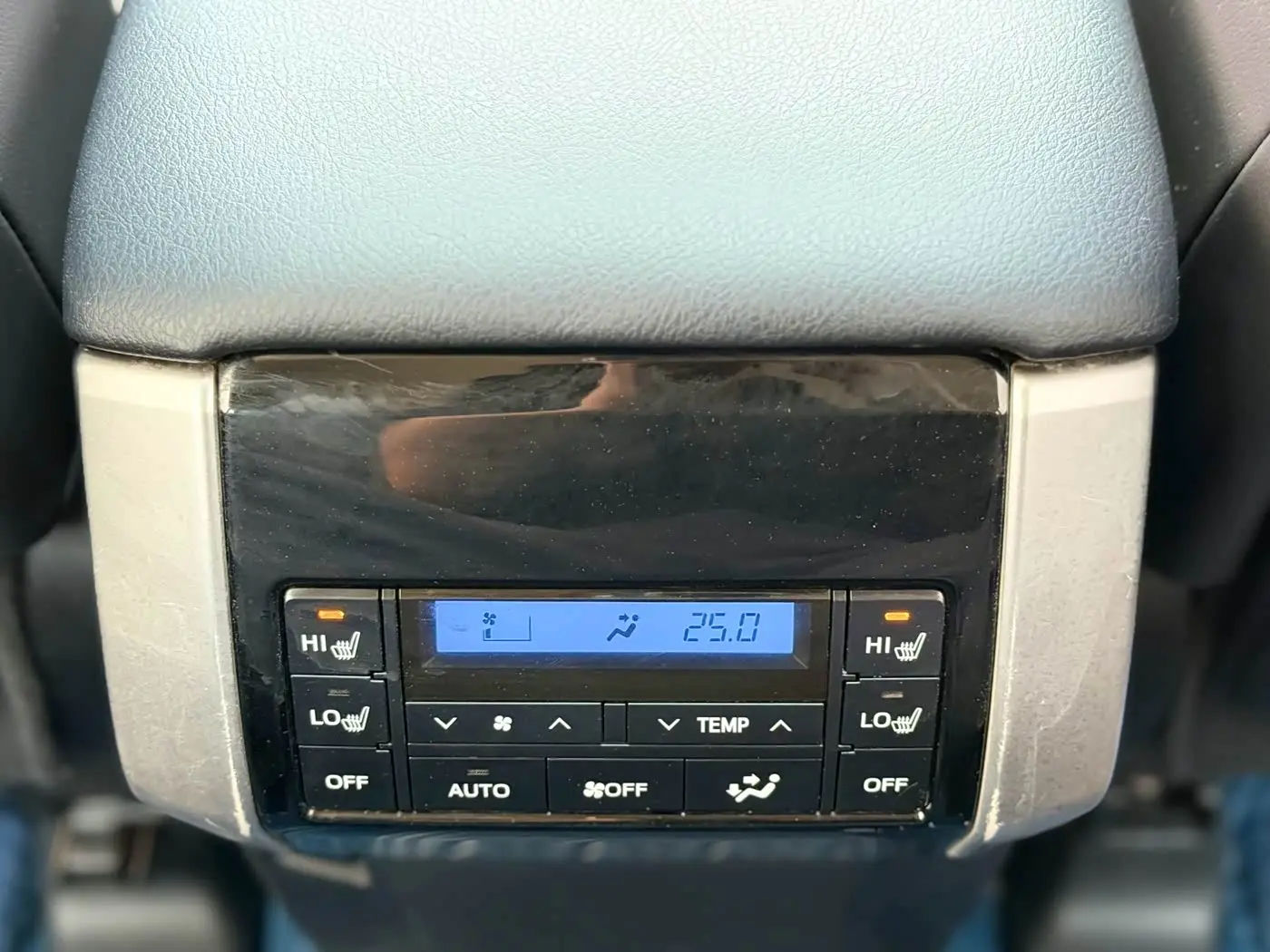 Toyota Prado 2018 — ფოტო 13/20