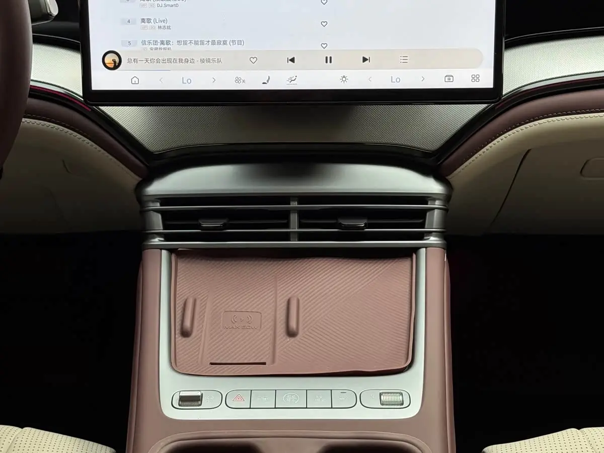 BYD Seal 07 DM-i 2025 — Фото 16/20