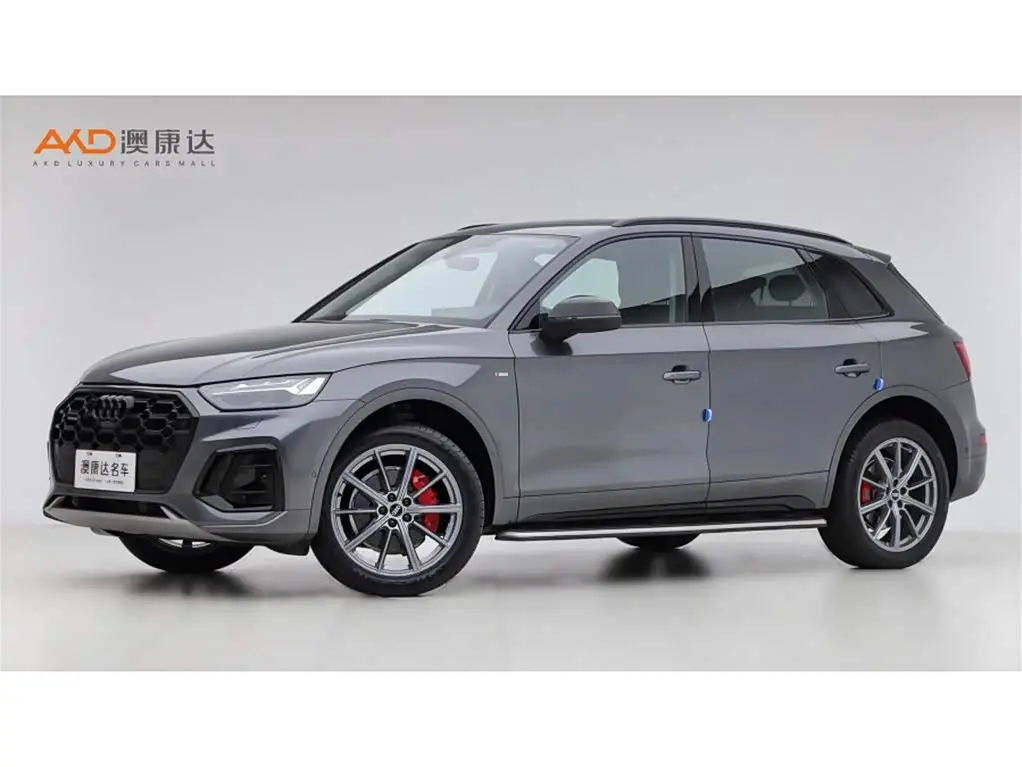 Audi Q5L 2023 — Фото 1/10