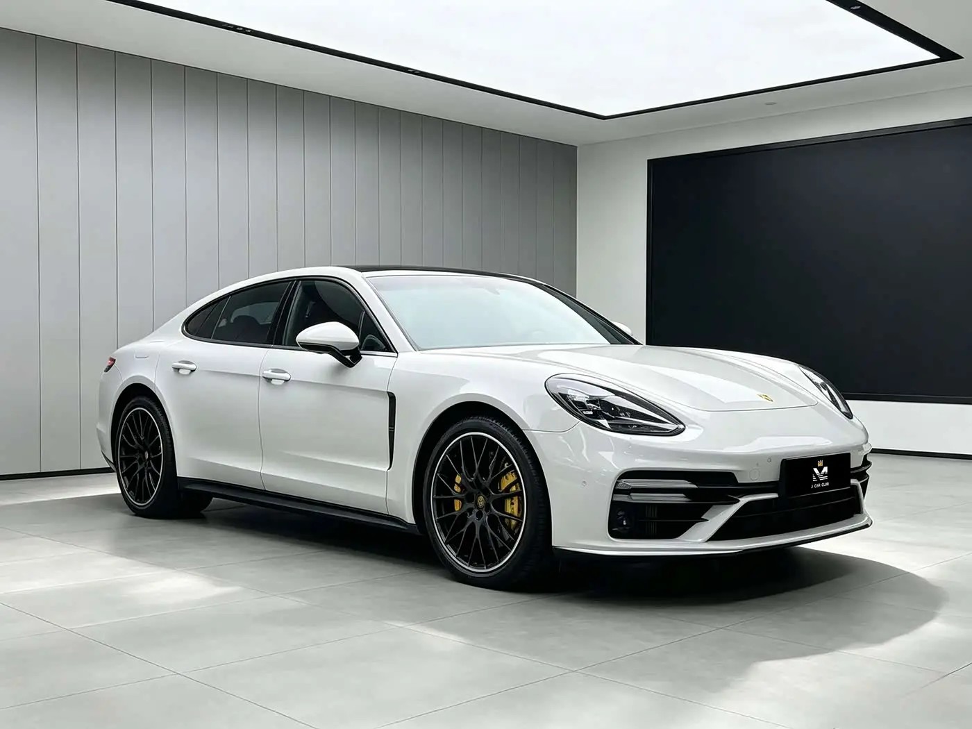 Porsche Panamera 2022 — Photo 1/7