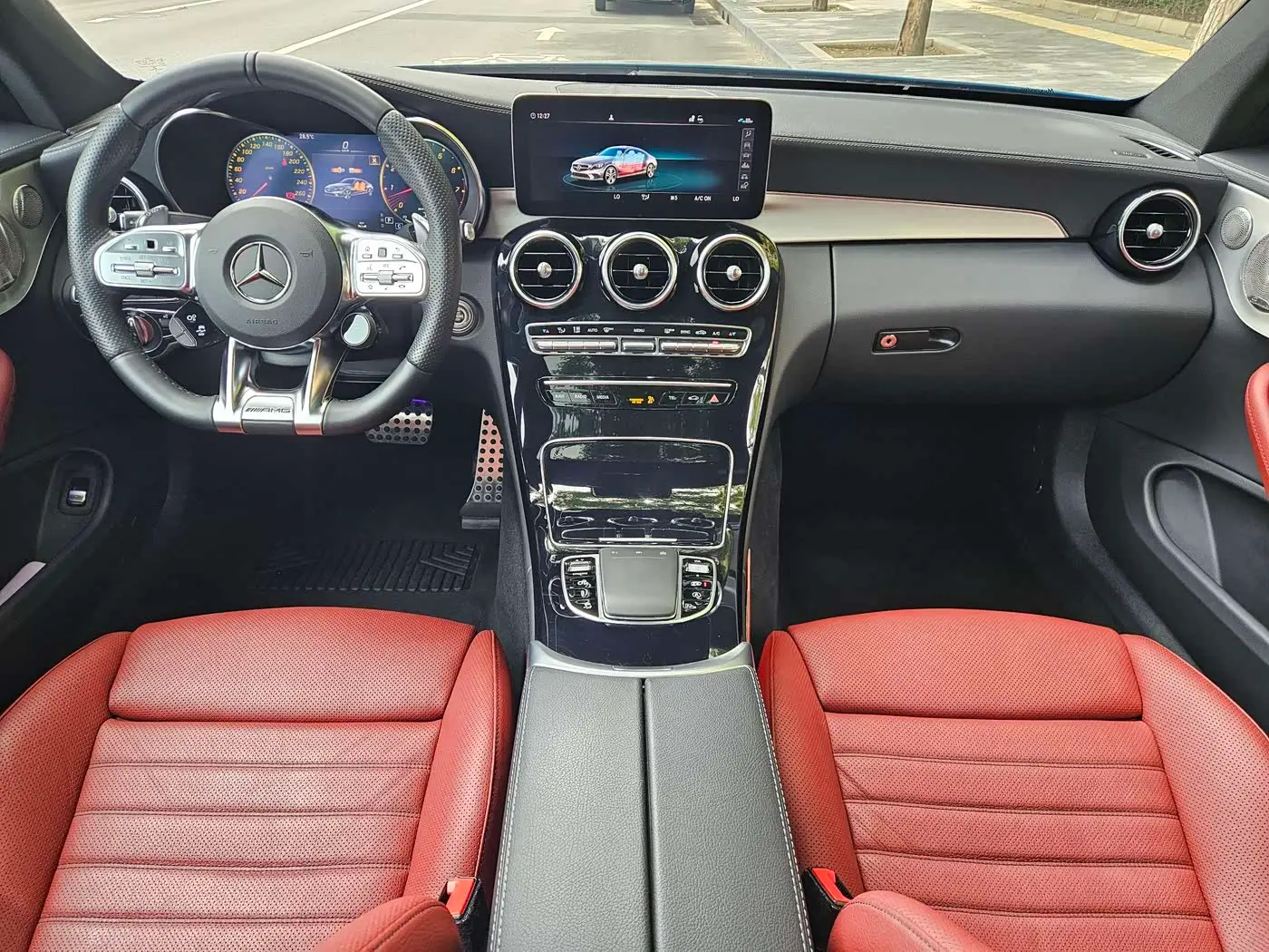Mercedes-Benz C-Class AMG 2023 — Photo 7/20